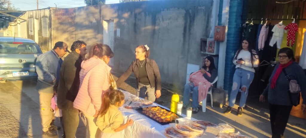 Una feria americana que fortalece la solidaridad en Barrio Francisco de Aguirre feria americana2