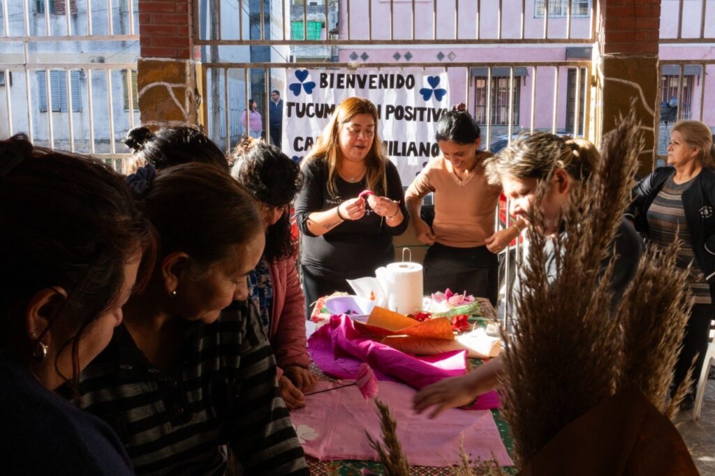 Reciclaje creativo y participación vecinal en Barrio 24 de Setiembre photo 4904433721381948513 y