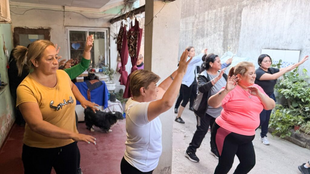 Comenzaron las clases de zumba en Barrio San José photo 4911525725999926343 w