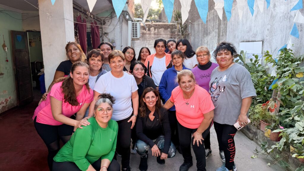 Comenzaron las clases de zumba en Barrio San José photo 4911525725999926346 w