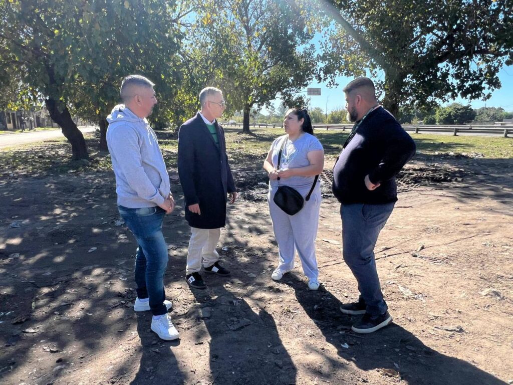 Trabajo conjunto para recuperar un espacio público en Barrio Santa Teresita photo 4915845543976700885 y