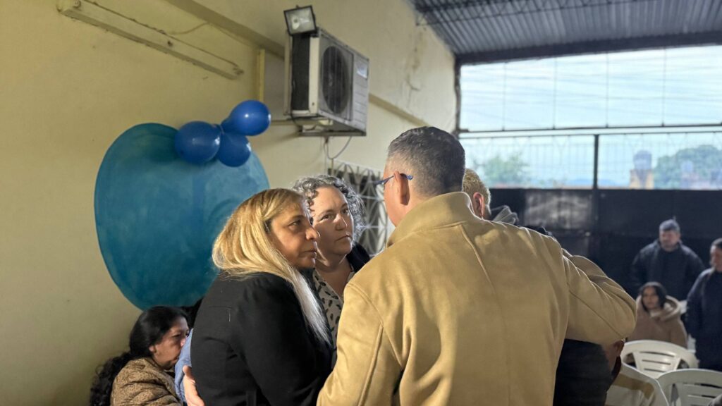 Encuentro vecinal en Barrio San Carlos para fortalecer el diálogo comunitario photo 4936124975094107273 w