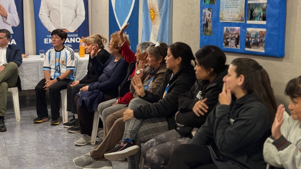 Escuchar, informar y acompañar: herramientas comunitarias para prevenir la violencia de género en Villa Alem 5037429359387544691