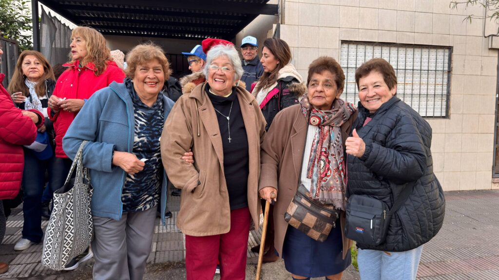 Gobierno participativo: acompañamos a nuestros adultos mayores para que puedan disfrutar y conocer Tucumán 5044349024147803083