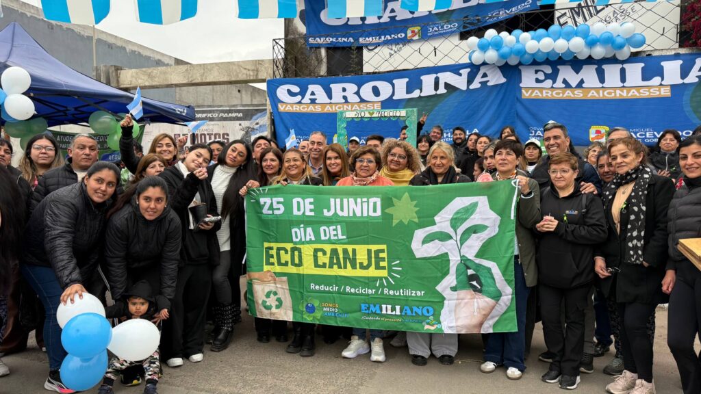 Vecinos participaron de una nueva jornada de EcoCanje para promover el reciclaje y el cuidado del ambiente 5053209911046638632