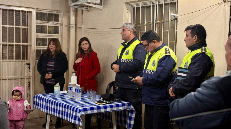 Reunión de seguridad fortaleció el diálogo con los vecinos del Barrio SEOC 5060279087913438299