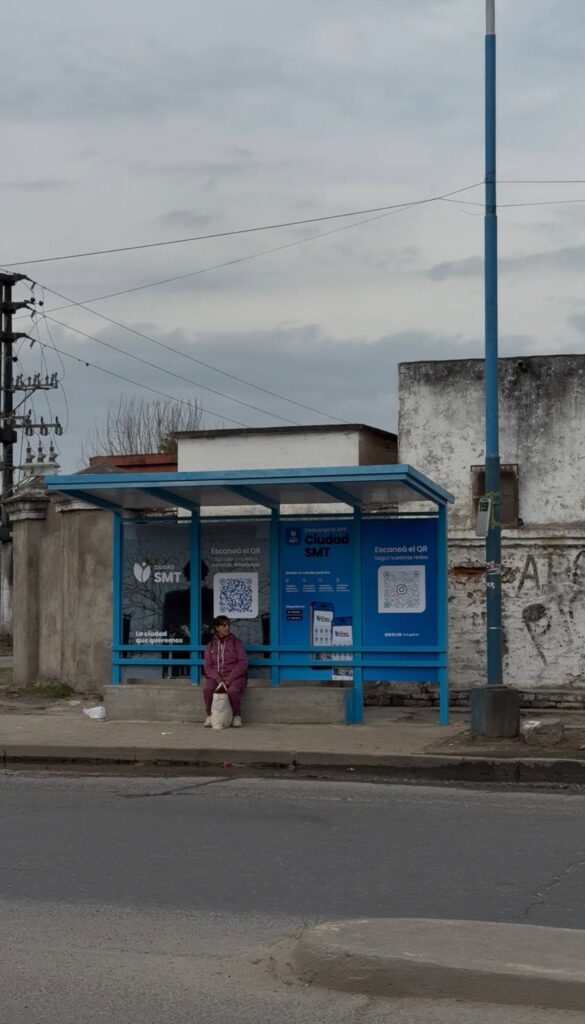 Vecinos de Alto La Pólvora avanzan en un proyecto para instalar siete refugios en paradas de colectivos 5131926946366295202