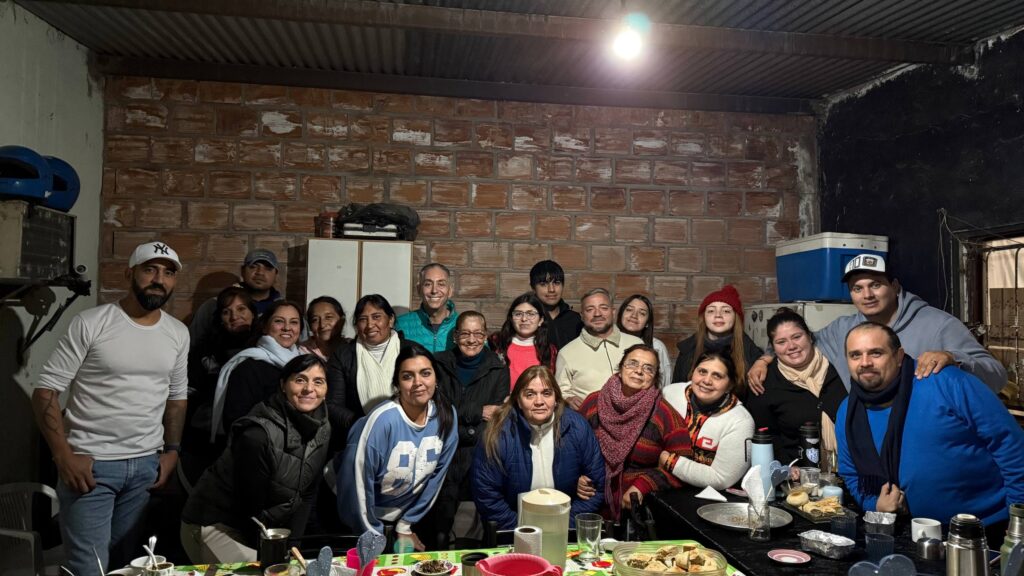 Reunión para avanzar en un programa de separación de residuos en origen en barrio Batalla 5134656526931923042