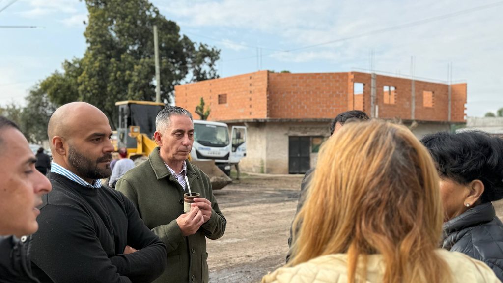 Operativo Municipal: trabajos de mejora urbana en el barrio El Gráfico 4929460774988614883