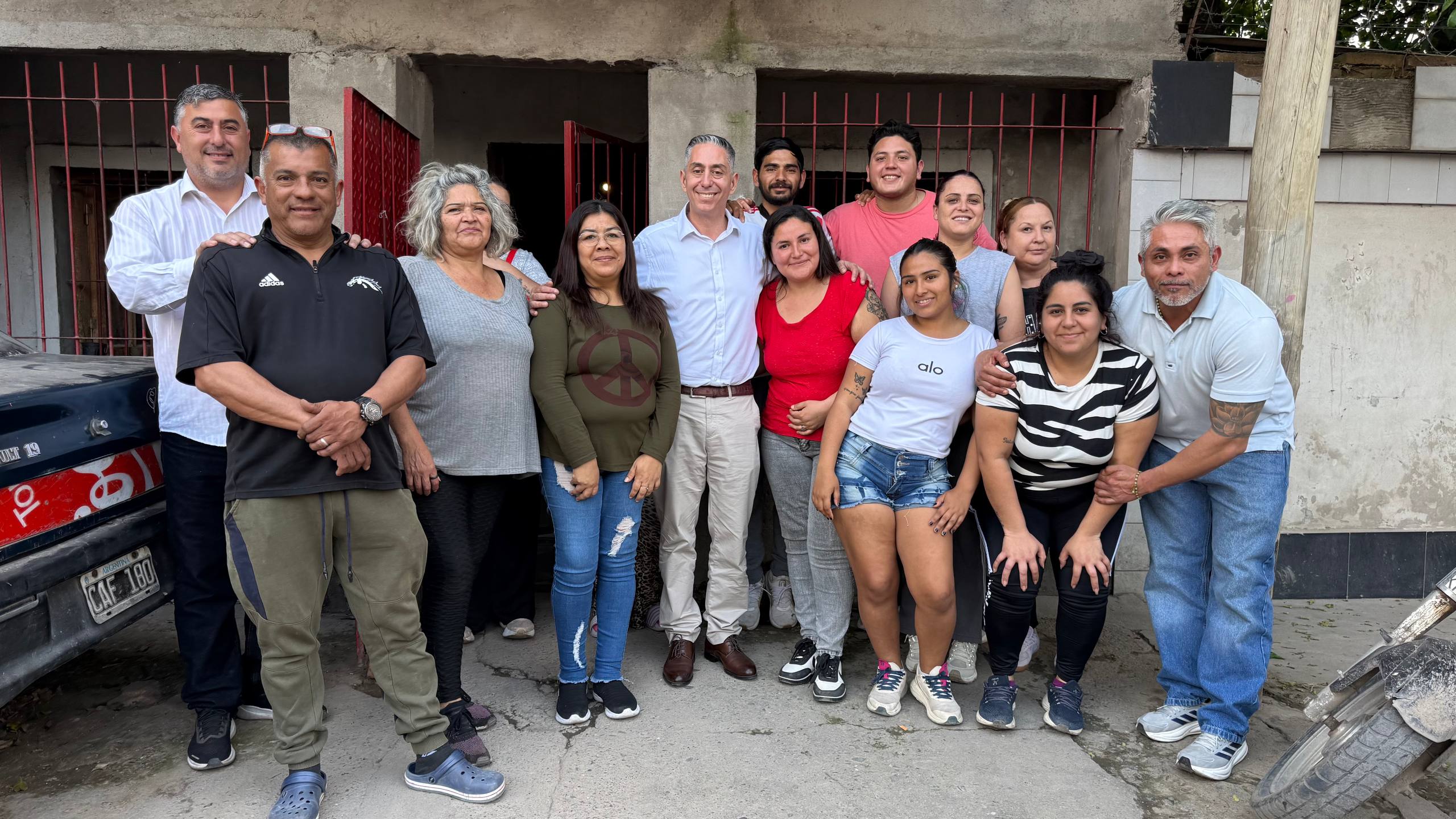 Encuentro junto a referentes barriales para fortalecer la inclusión y cohesión social en los barrios. 4949693292178246663 (1)