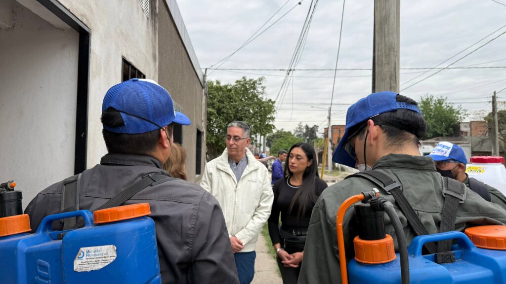 Barrio Estrella de Evita: realizaron un operativo de limpieza y mantenimiento junto a los vecinos 4967800633780014234