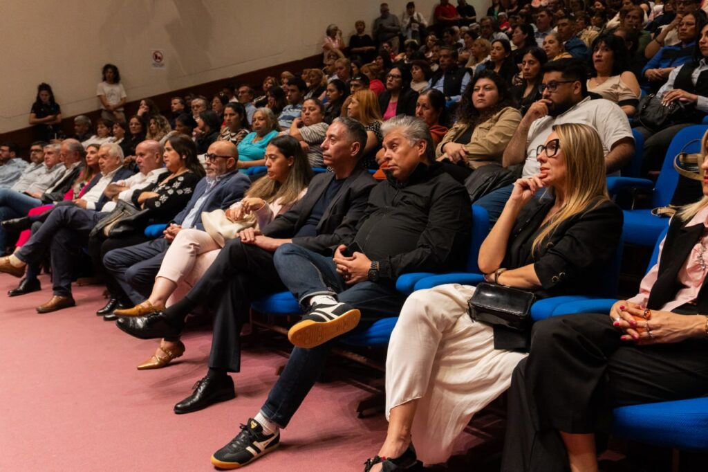 Debate en Positivo: una invitación a escuchar, intercambiar y construir 5021553090087291954